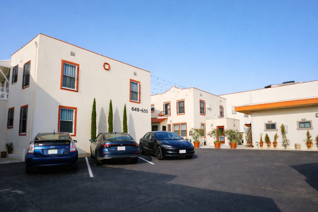 Cali Suites exterior and parking
