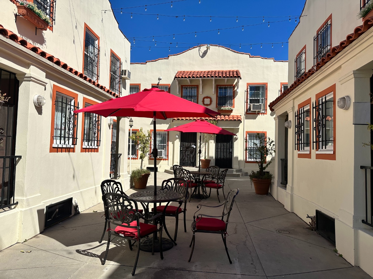 Courtyard at the Cali Suites at Heritage 631